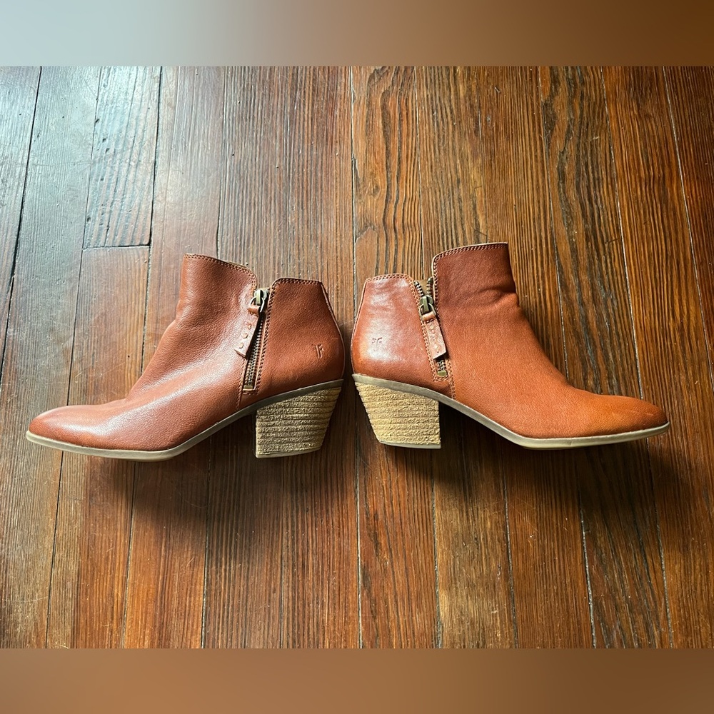 Frye Judith Double Zip Brown Leather Ankle Boots - Picture 2 of 7